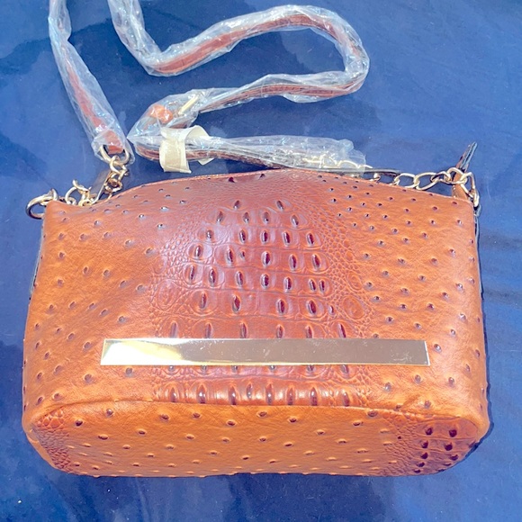 Versiona - Picture 1 of 3